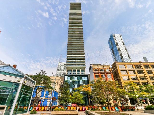 4302 - 224 King St W