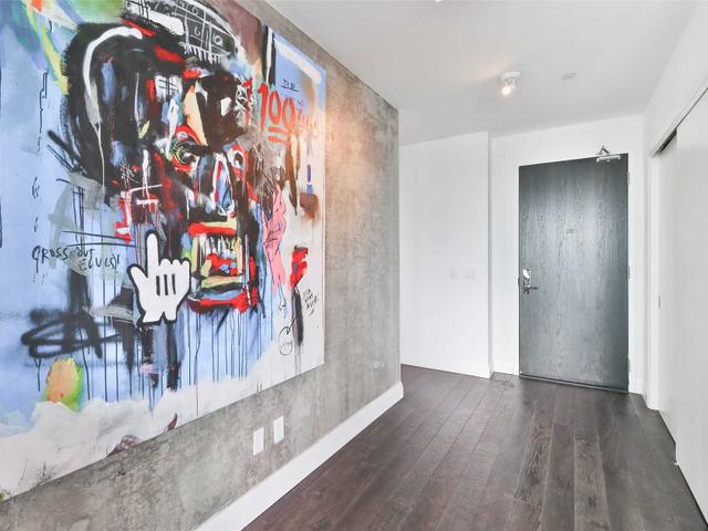 4302 - 224 King St W