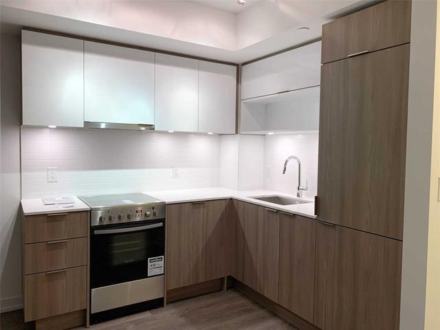 2705 - 159 Wellesley St E