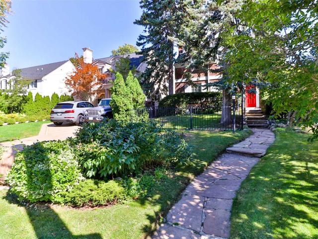 11 Strathgowan Cres
