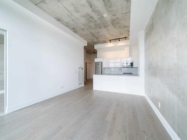 LPH01 - 608 Richmond St W