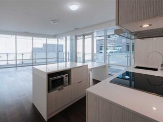 326 - 1 Bloor St E