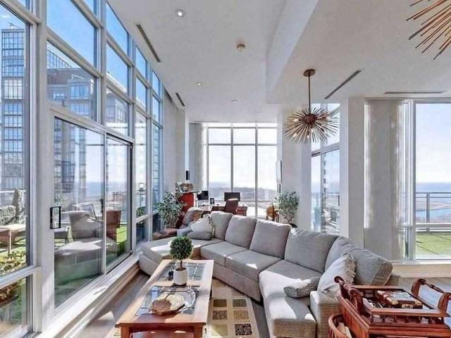 PH05 - 15 Fort York Blvd