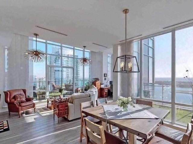 PH05 - 15 Fort York Blvd