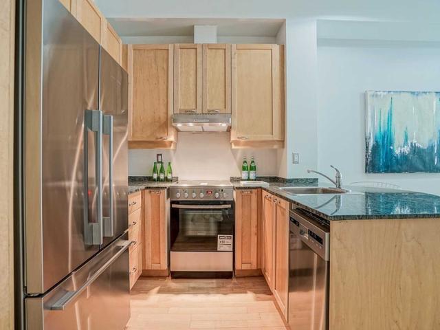 835 - 155 Dalhousie St