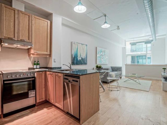 835 - 155 Dalhousie St