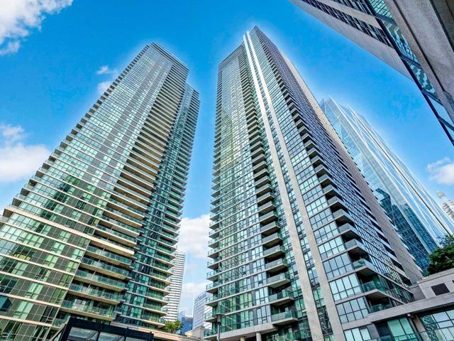 3003 - 18 Harbour St