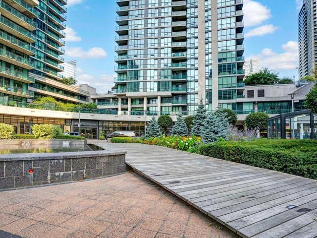 3003 - 18 Harbour St