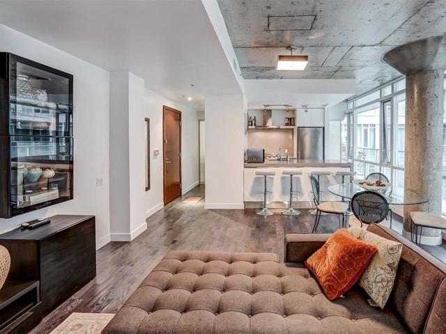 720 - 75 Portland St