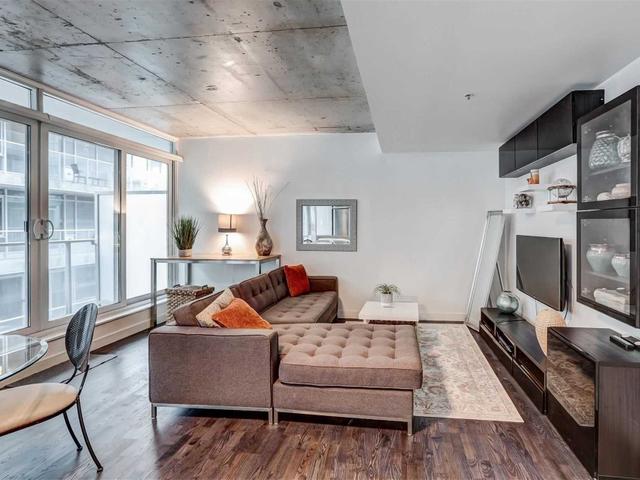 720 - 75 Portland St