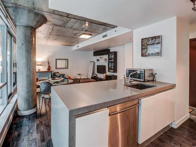 720 - 75 Portland St