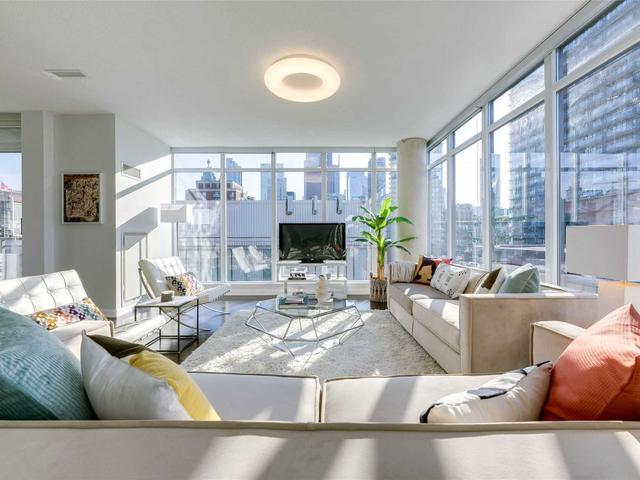 905 - 205 Frederick St