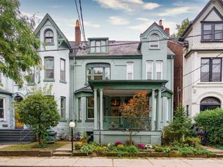137 Collier St