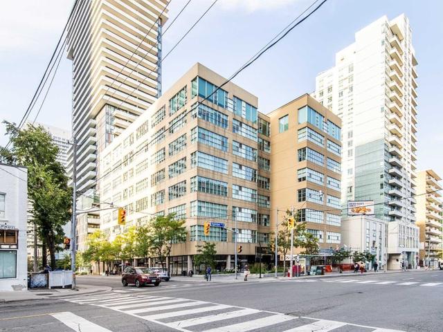 206 - 188 Eglinton Ave E