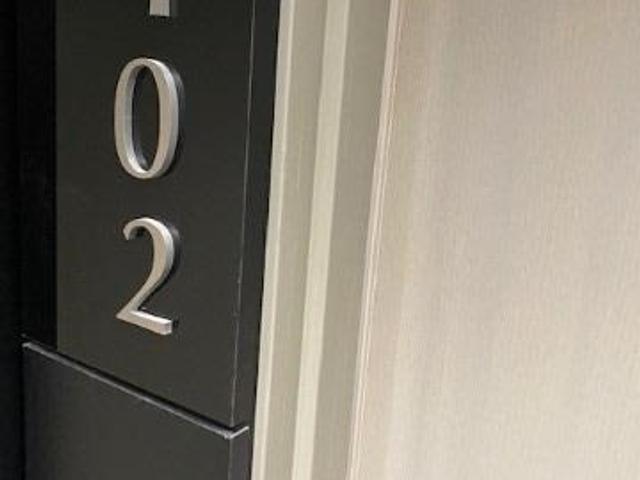 402 - 75 The Esplanade