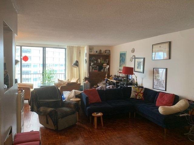 1634 - 33 Harbour Sq