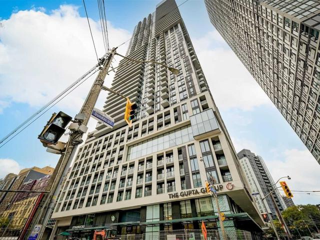 1810 - 251 Jarvis St