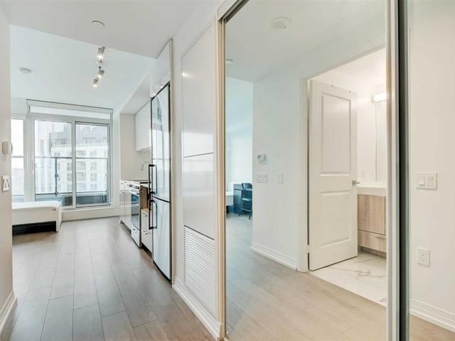 1810 - 251 Jarvis St