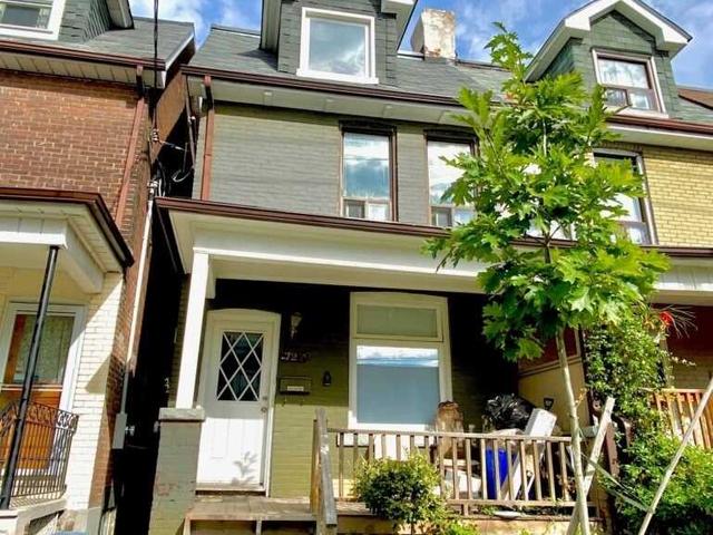 2 - 721 Shaw St