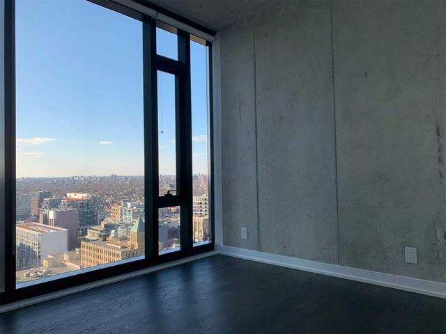 2502 - 11 Charlotte St