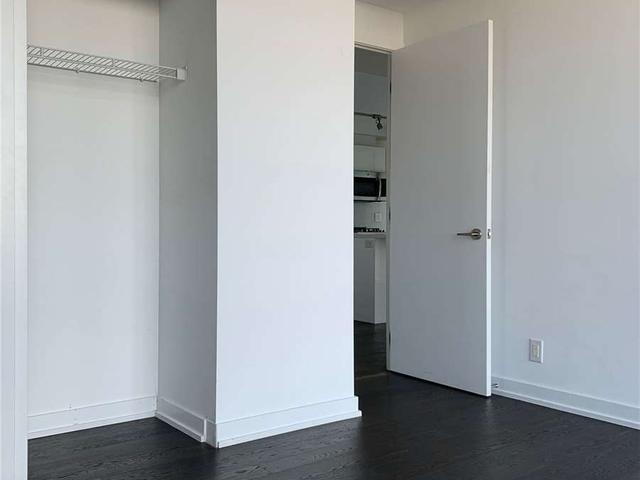 2502 - 11 Charlotte St