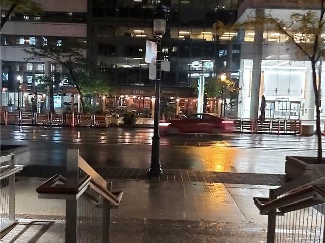 801 - 25 Grenville St