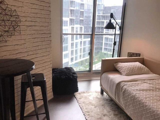 716 - 576 Front St W