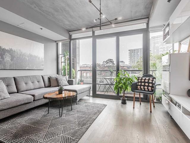 303 - 8 Dovercourt Rd