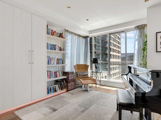 PH2701 - 8 Colborne St