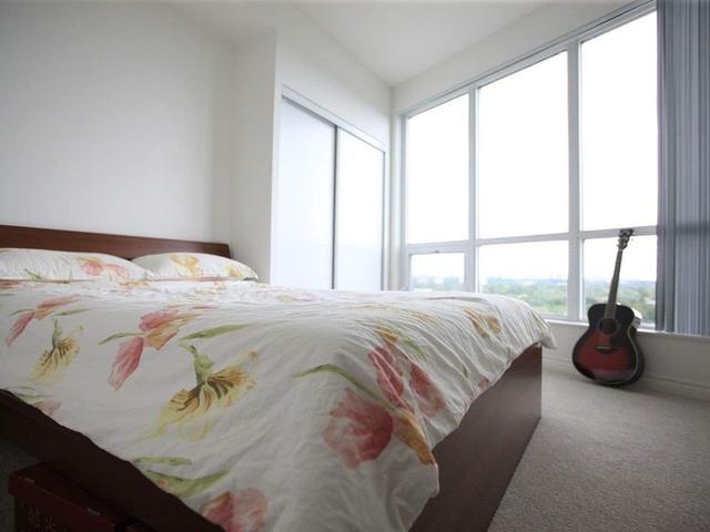 1203 - 18 Holmes Ave