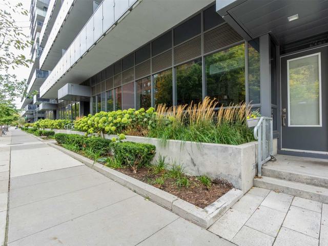 122 - 1030 King St W