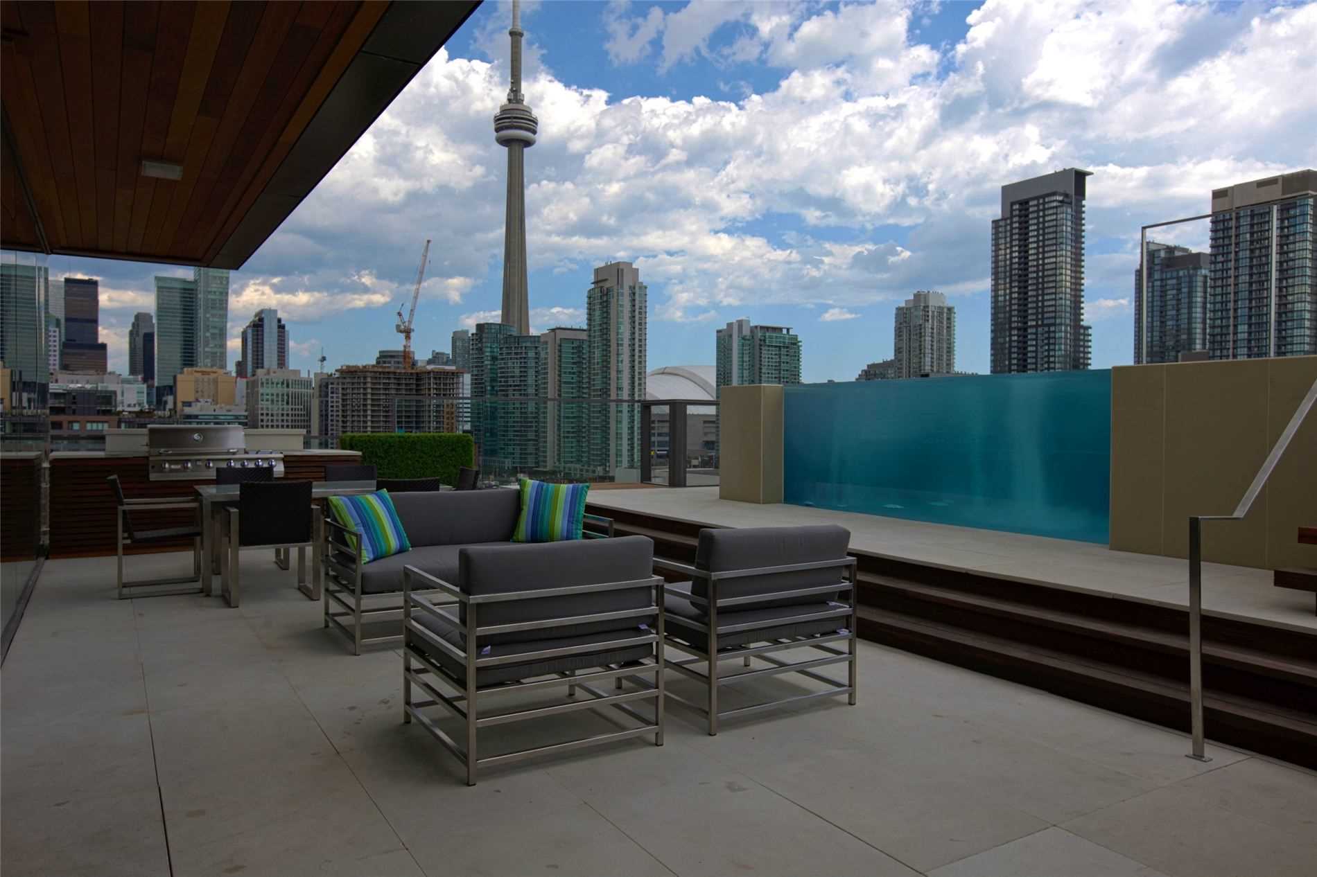 PH1001 500 Wellington St W, Toronto Leased, C5401063 Condos.ca