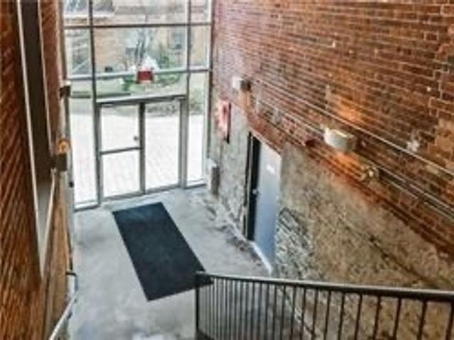 401 - 81A Front St E