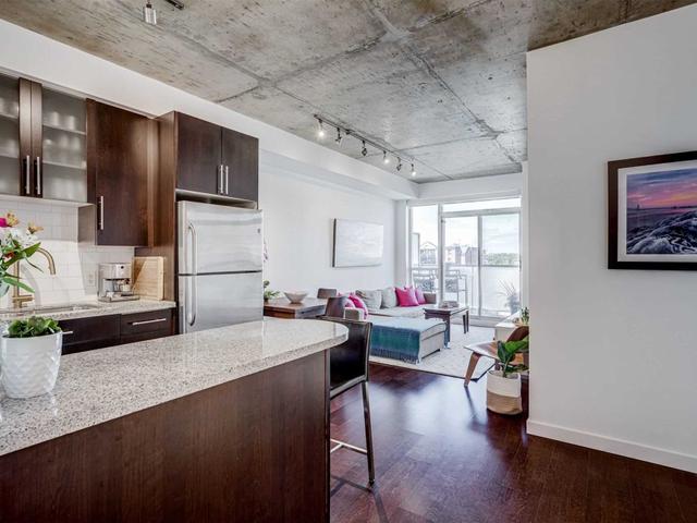 810 - 1005 King St W