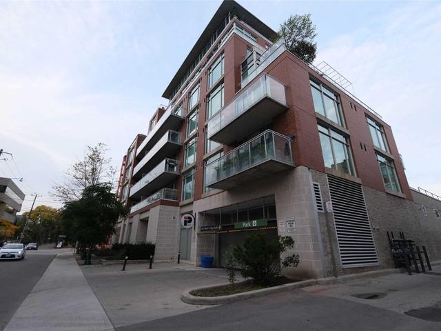 506 - 301 Markham St