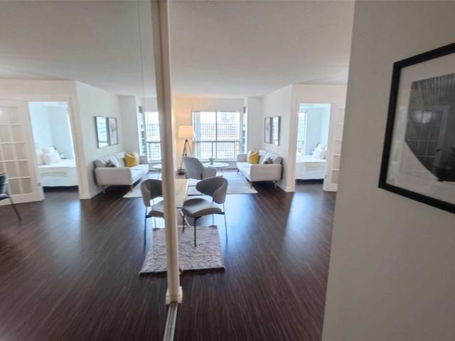 1406 - 25 The Esplanade