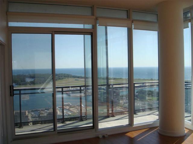 3309 - 25 Capreol Crt