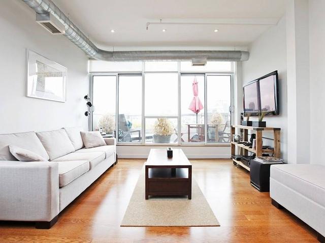 PH25 - 955 Queen St W