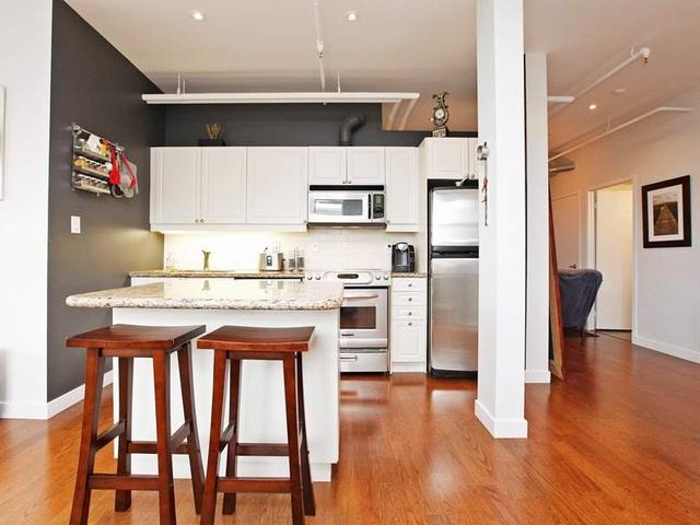 PH25 - 955 Queen St W