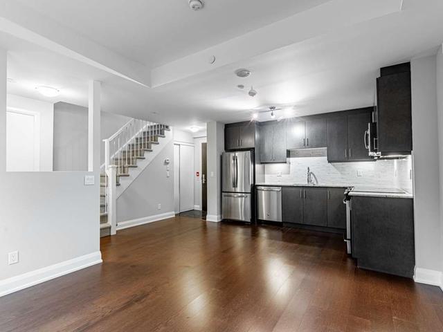 TH104 - 29 Horsham Ave