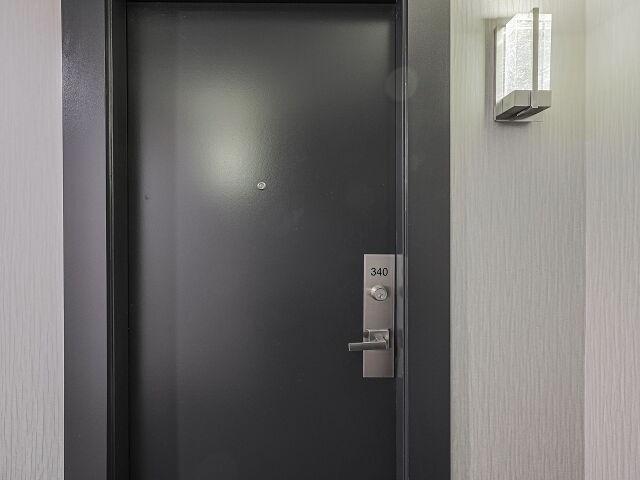 340 - 250 Wellington St W