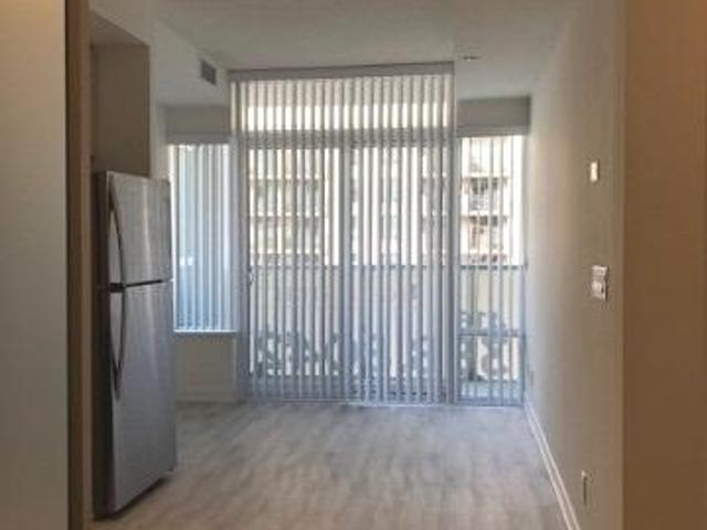 519 - 621 Sheppard Ave E