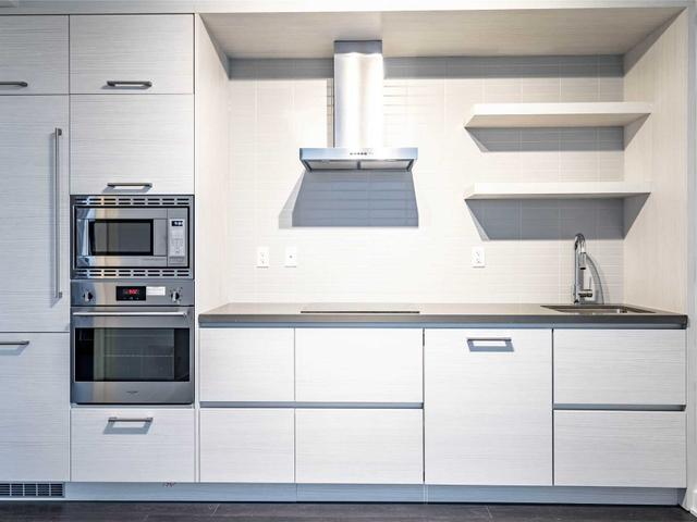 5002 - 2221 Yonge St E