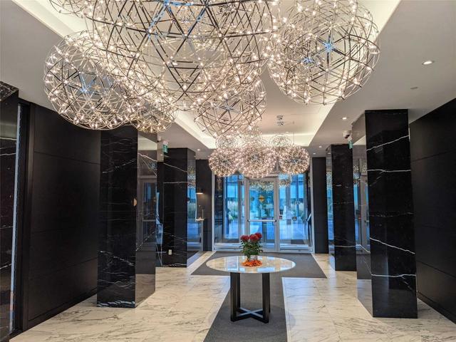 1701 - 31 Tippett Rd