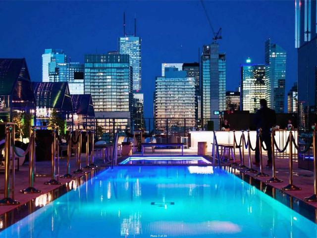 1023 - 629 King St W