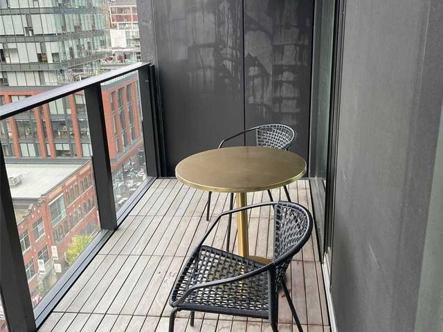 1023 - 629 King St W