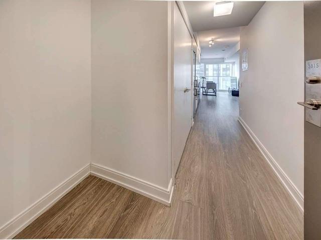 3815 - 181 Dundas St