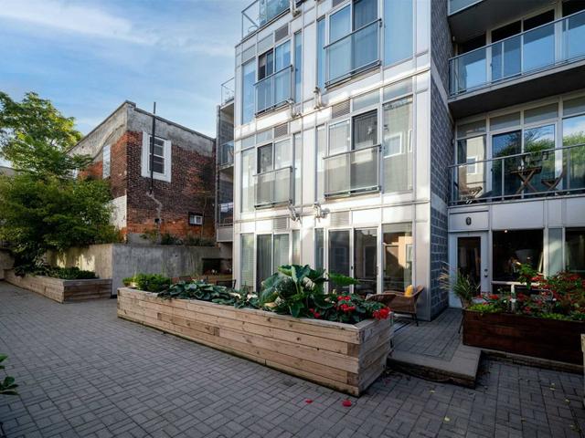 1 - 1636 Dundas St W