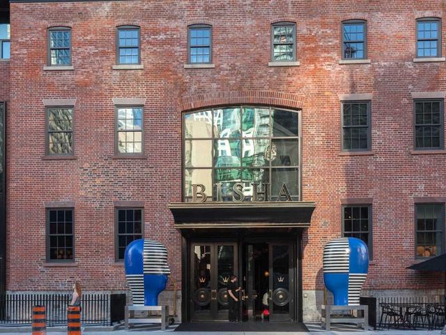 LPH4101 - 88 Blue Jays Way