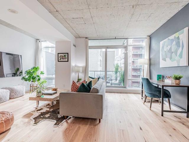 535 - 333 Adelaide St E